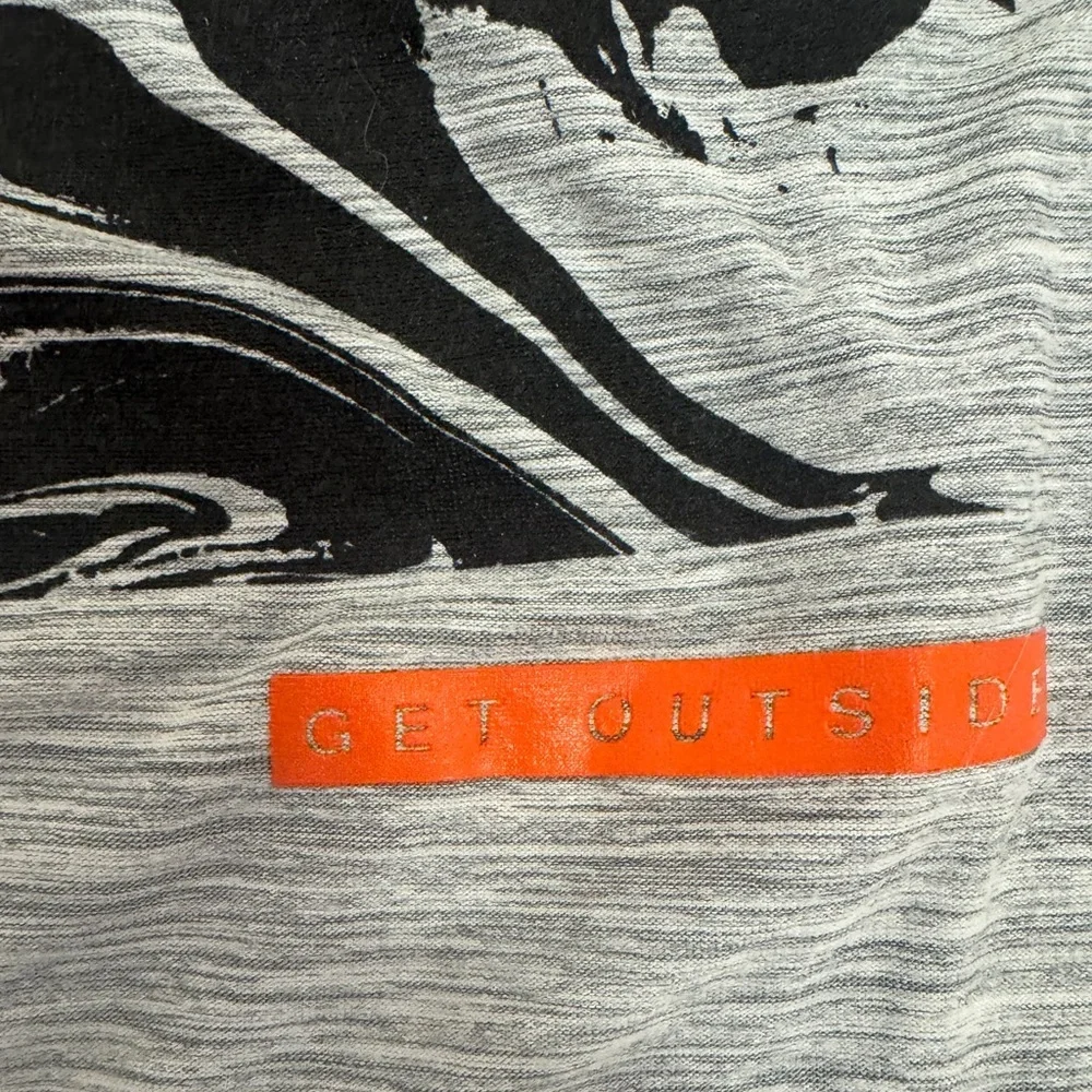 Old Navy Gray Explore More Kids Tee